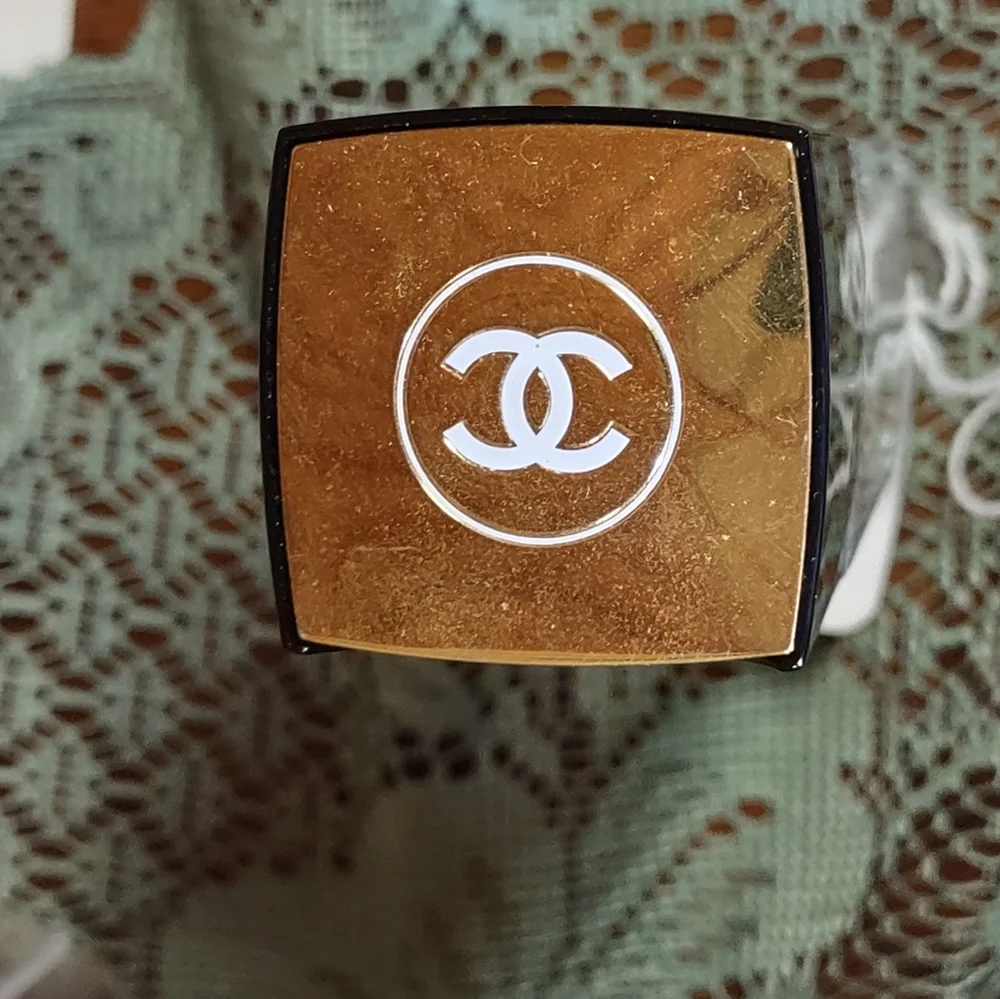 CHANEL no contents